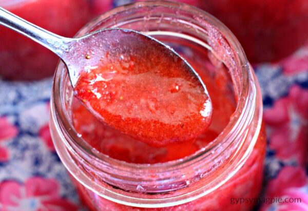 It's spring! Grab some berries and come learn to make strawberry freezer jam! | Gypsy Magpie