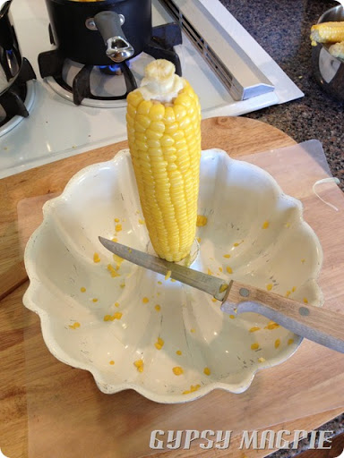 How to cut corn off the cob {Gypsy Magpie}