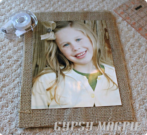 How to make a burlap photo mat {Gypsy Magpie}