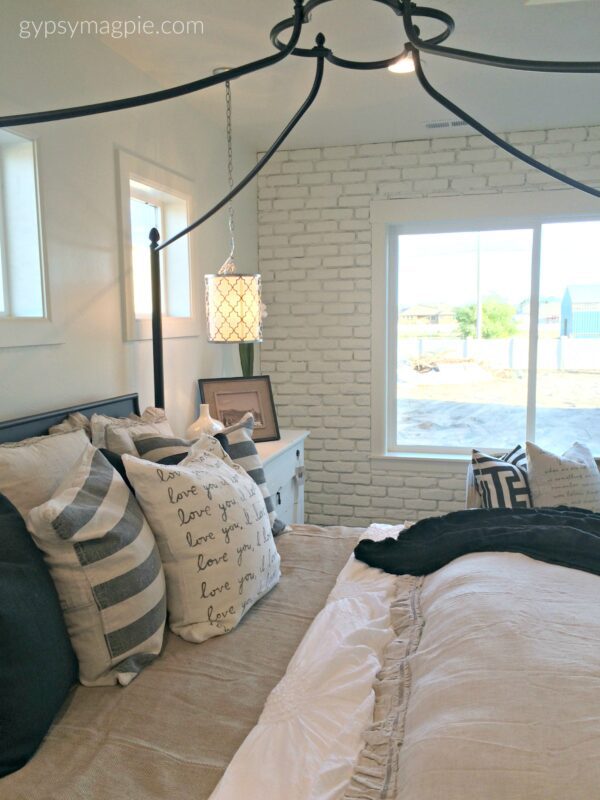Check out this brick accent wall! So cool! | Gypsy Magpie