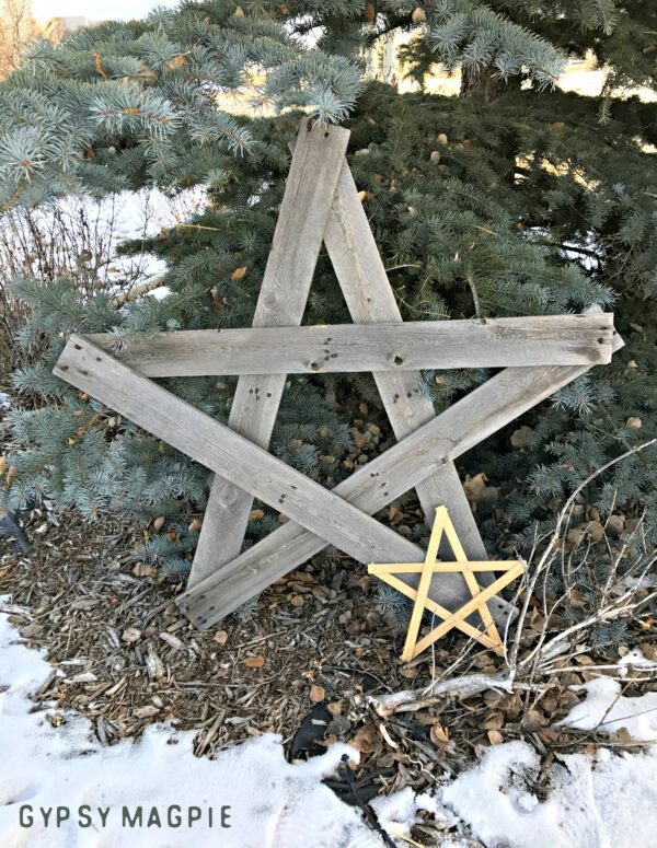 DIY Christmas Stars made from scrap wood. Such a fun gift! 
