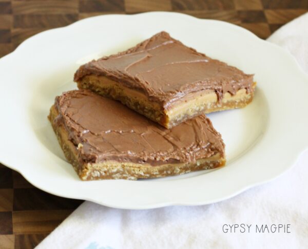Old fashioned peanut butter bars! Yes, please! | Gypsy Magpie