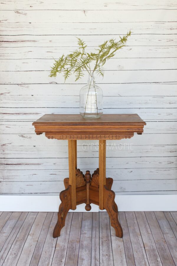 This Eastlake table has the coolest boho vibe that I am loving right now! | Gypsy Magpie