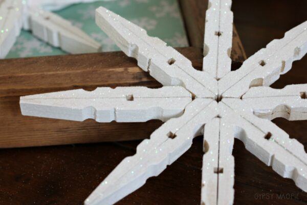 glittered clothespin snowflake | Gypsy Magpie