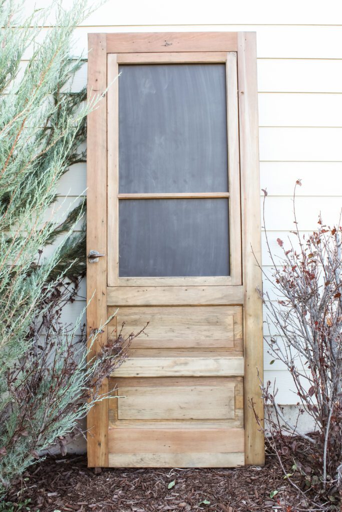 old screen door turned chalkboard | gypsy magpie